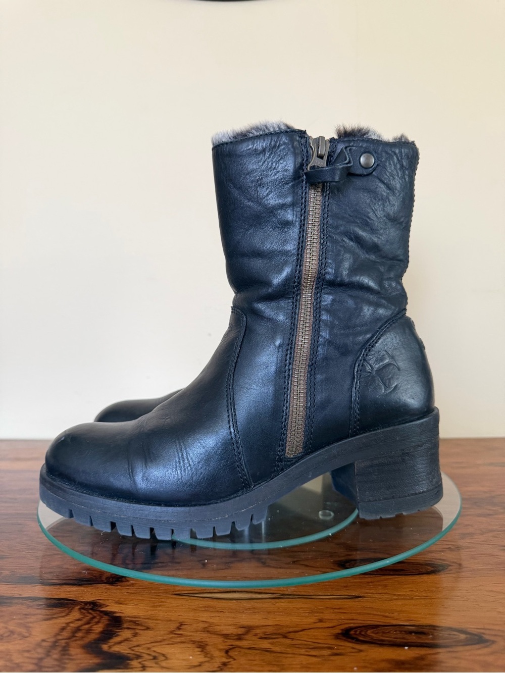 Goldmud Calgary Black Leather Biker Boots  size 37 / 7